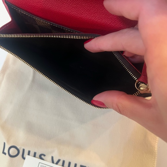 Louis Vuitton Wallet - Picture 5 of 9